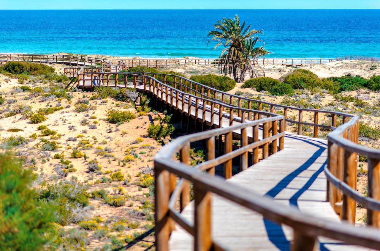 Stunning Sea Views At Just 270 M From The Beach Arenales del Sol Exterior photo
